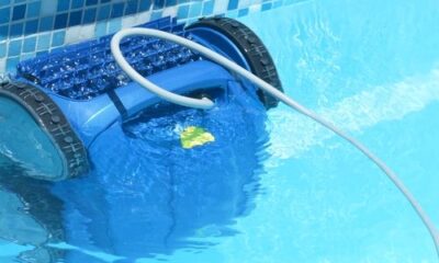 How Does a Robotic Pool Cleaner Work